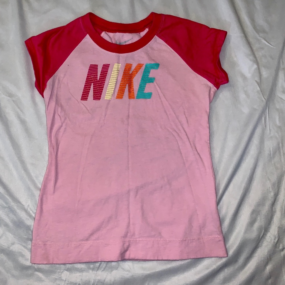 Nike girls pink tee size medium M
